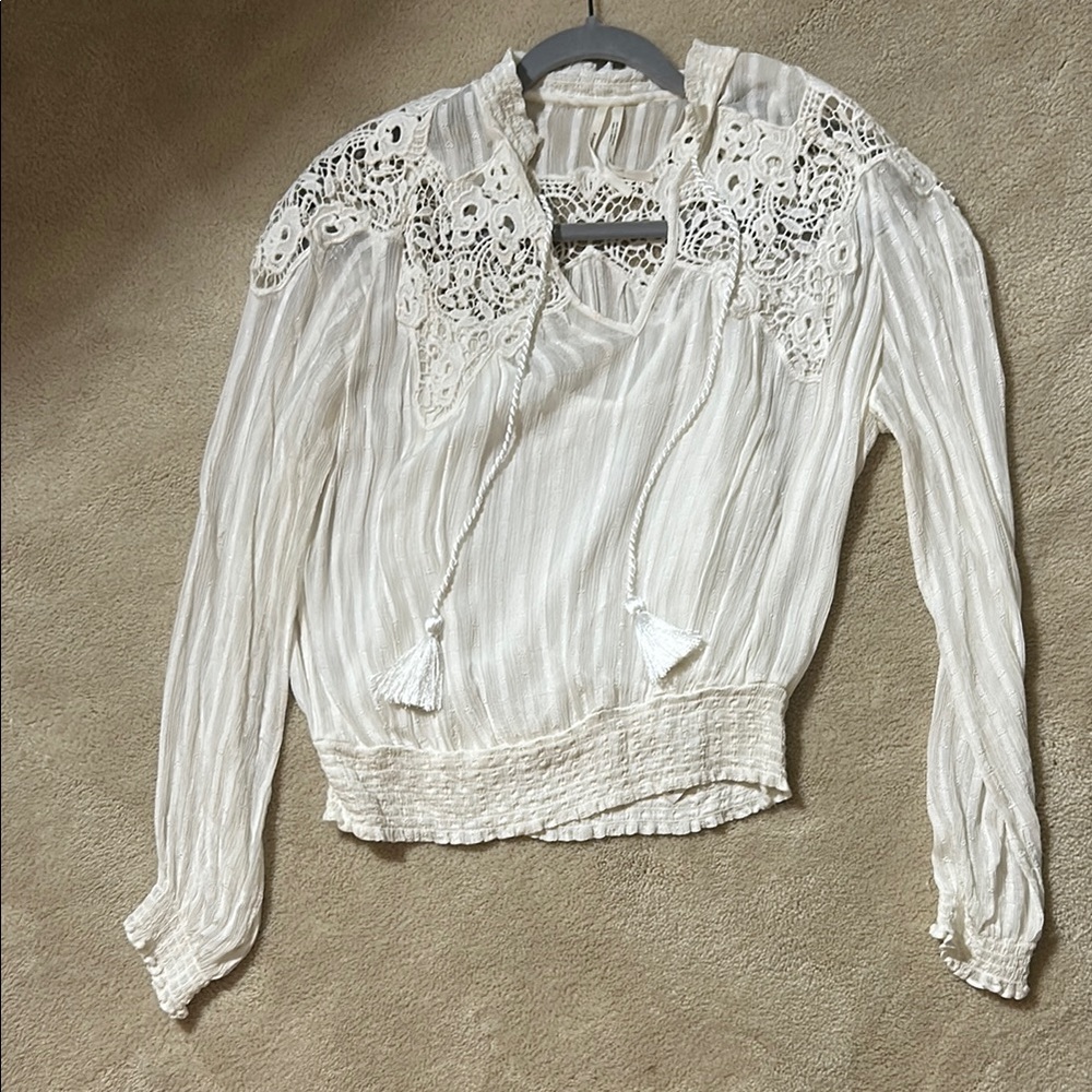 Elegant White Lace Women's Top